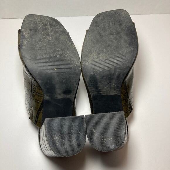Lulus Croc Pattern Peep Toe Block Heel Mules Womens 7.5 Olive Green Faux Leather - Picture 10 of 10